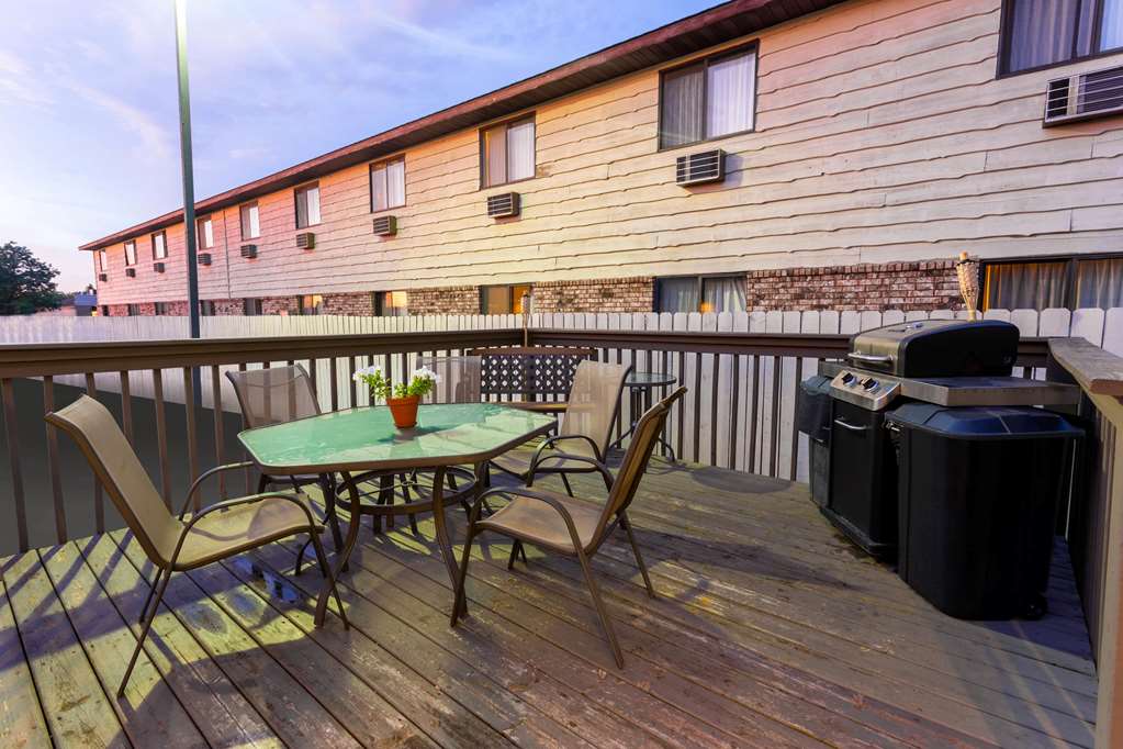 AmericInn by Wyndham Hartford WI - photo 18