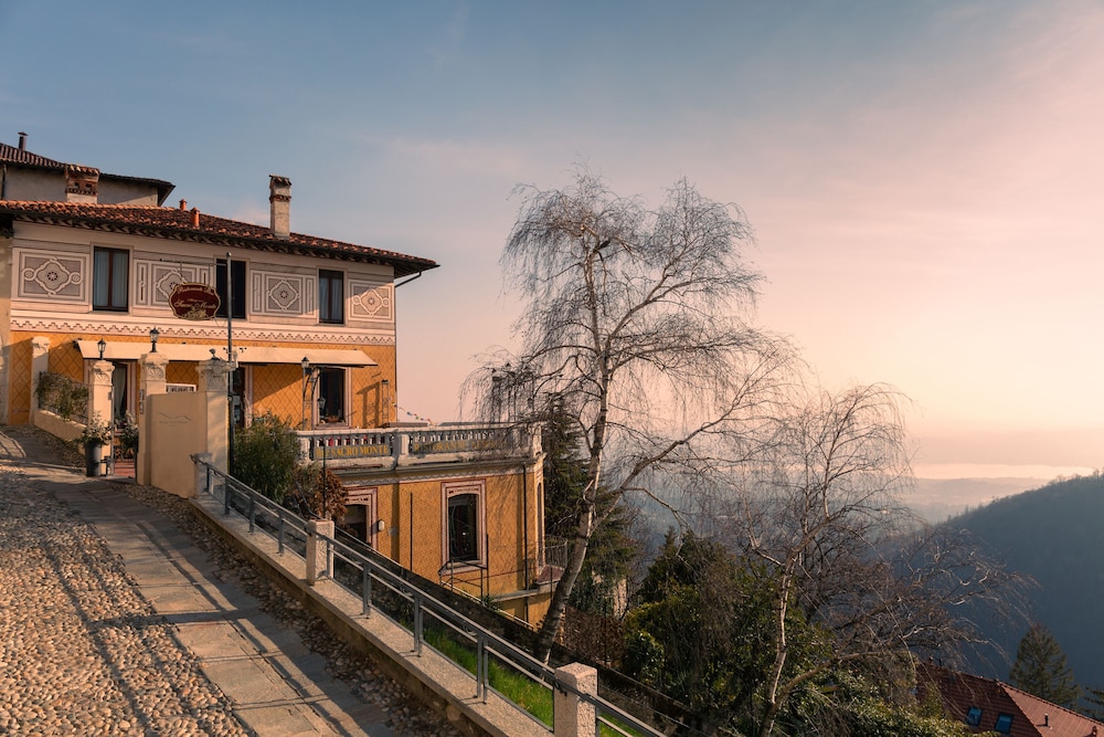 Albergo Sacro Monte Varese — Varese