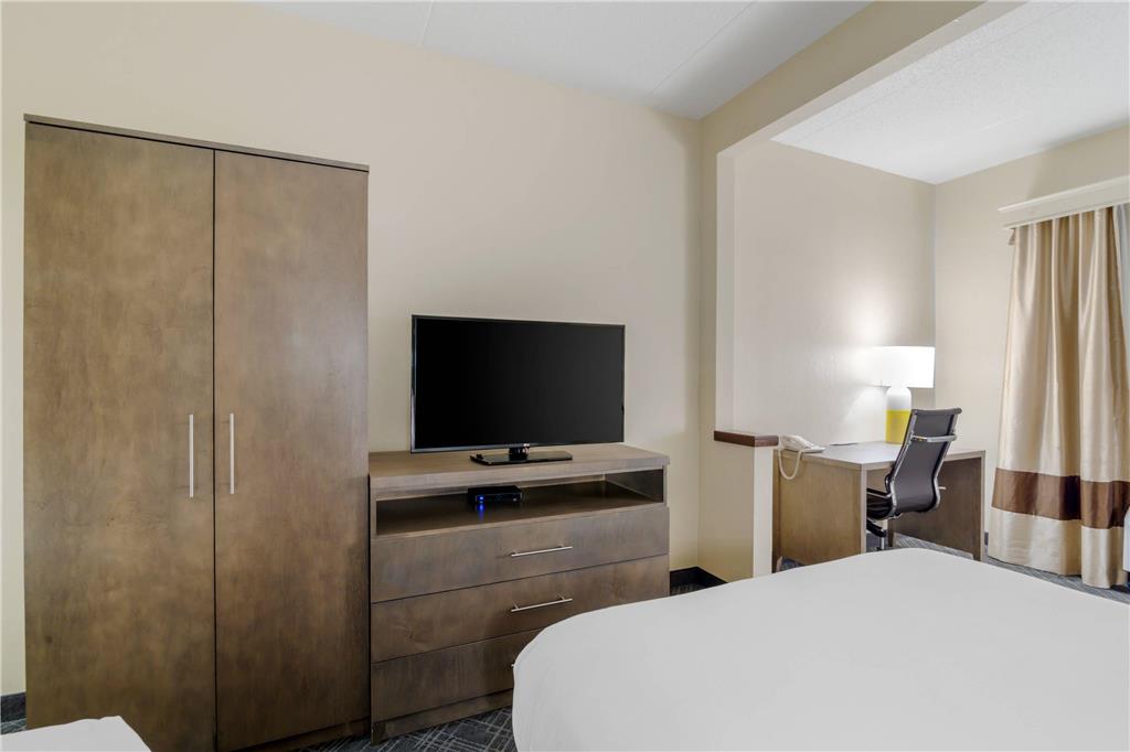 Comfort Inn Bismarck - photo 12