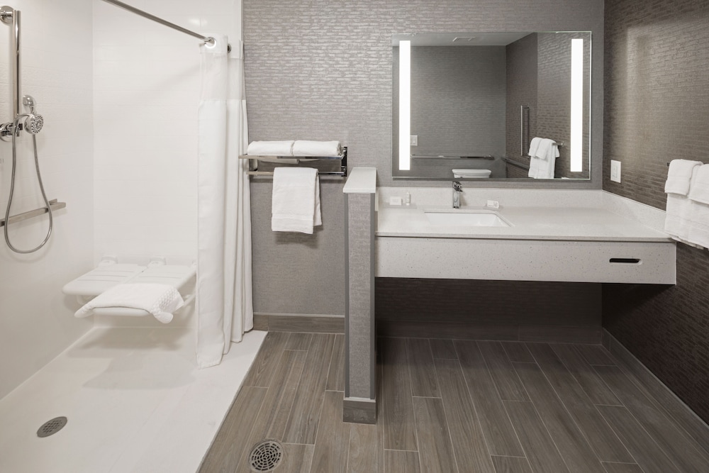 Fairfield Inn & Suites by Marriott Oklahoma City Downtown - photo 22