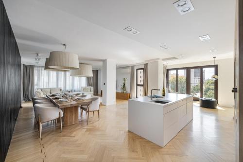 The Atelier Luxurious 230m2 Apartment in Warsaw — 4-Star Luxury Hotel in Warsaw, Poland
