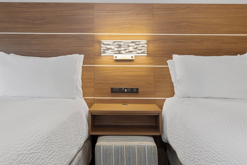 Holiday Inn Express Hotel & Suites West Coxsackie by IHG - photo 12