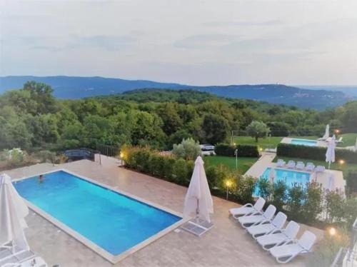 Spacious Apartment with View Ripenda Kras Shared Pool C — 4-Star Luxury Hotel in Labin, Croatia