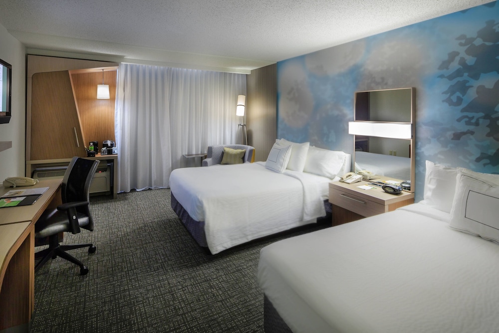 Courtyard By Marriott Dallas DFW Airport North Irving - photo 7