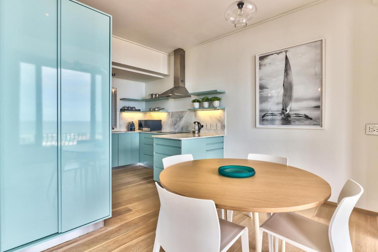 Charming Clifton Apartment Number 4701