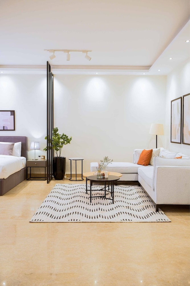 Homtel Residence AUC South 90s — 5-Star Luxury Hotel in Cairo, Egypt