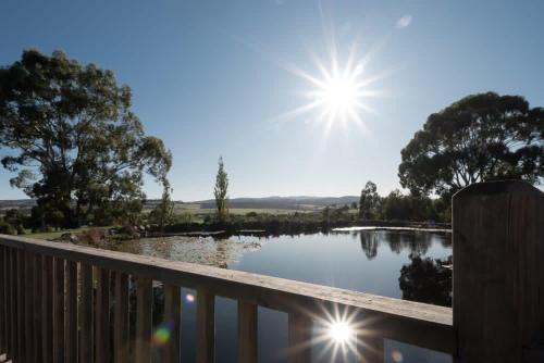 Rural Apartment with Stunning Views — 4-Star Luxury Hotel in Saint Leonards, Australia