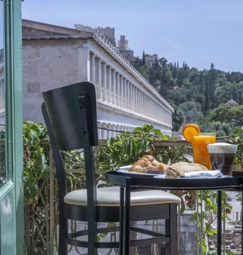 Ancient Agora Plaka - carbon neutral hotel in Athens