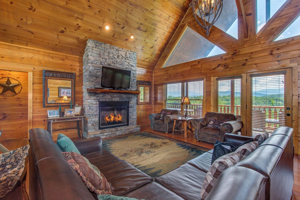 Dancing Bear Lodge - photo 5