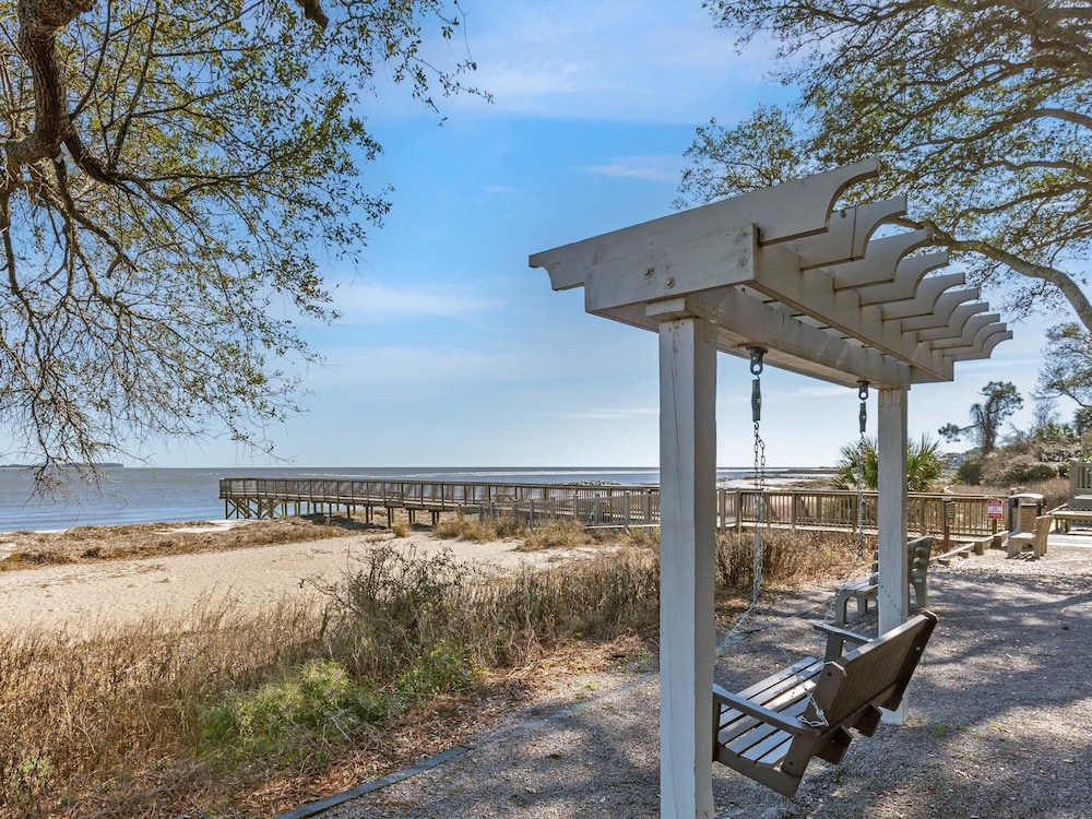 Pool Access And Balcony Hilton Head Resort Condo - photo 34