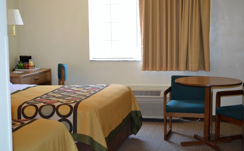 Brookshire Inn - photo 9