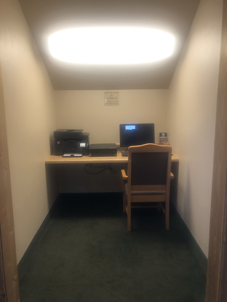Kelly Inn & Suites Mitchell South Dakota - photo 29