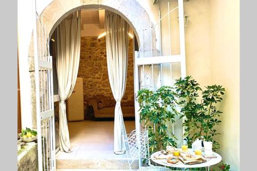 Lemon Suite Ortigia — 4-Star Luxury Hotel in Siracusa, Italy