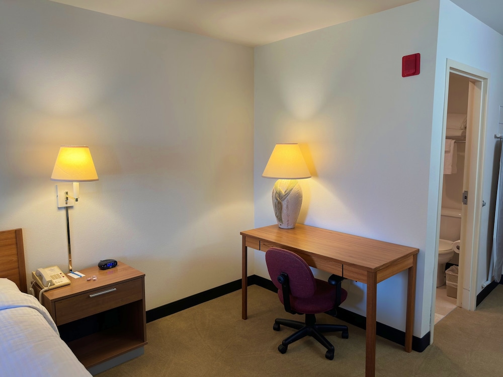 Peppermill Empress Inn - photo 19