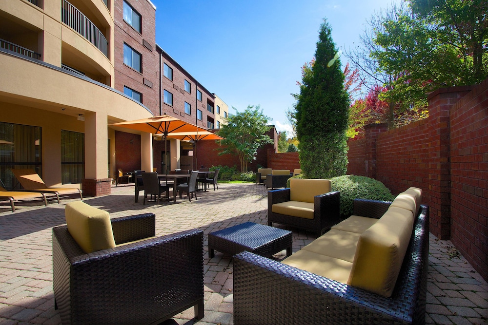 Courtyard by Marriott Blacksburg — hotel in Blacksburg