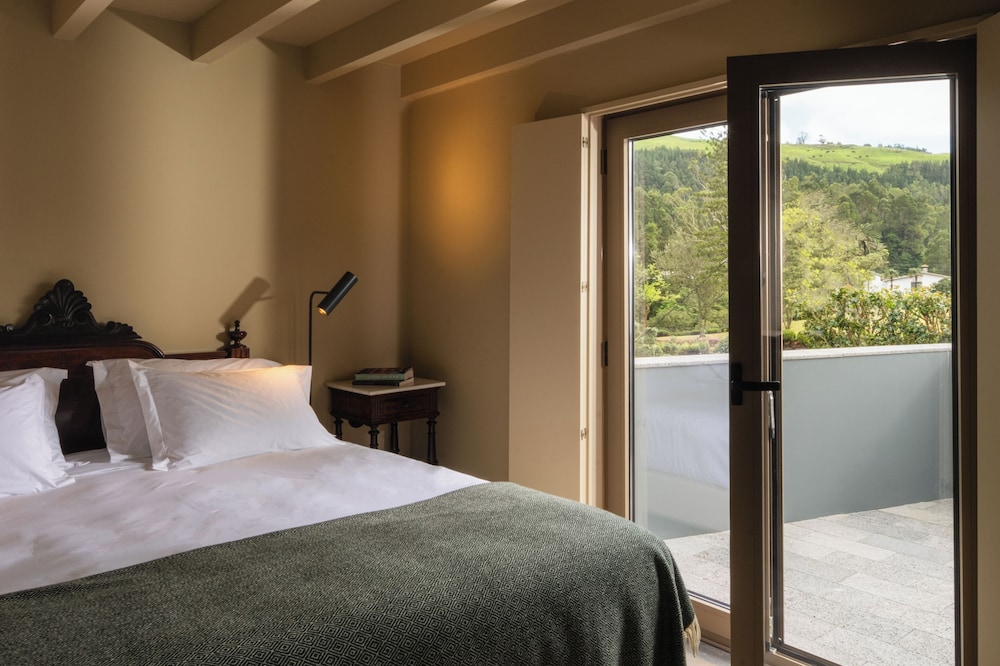 Casa nas Caldeiras — 4-Star Luxury Hotel in Furnas, Portugal