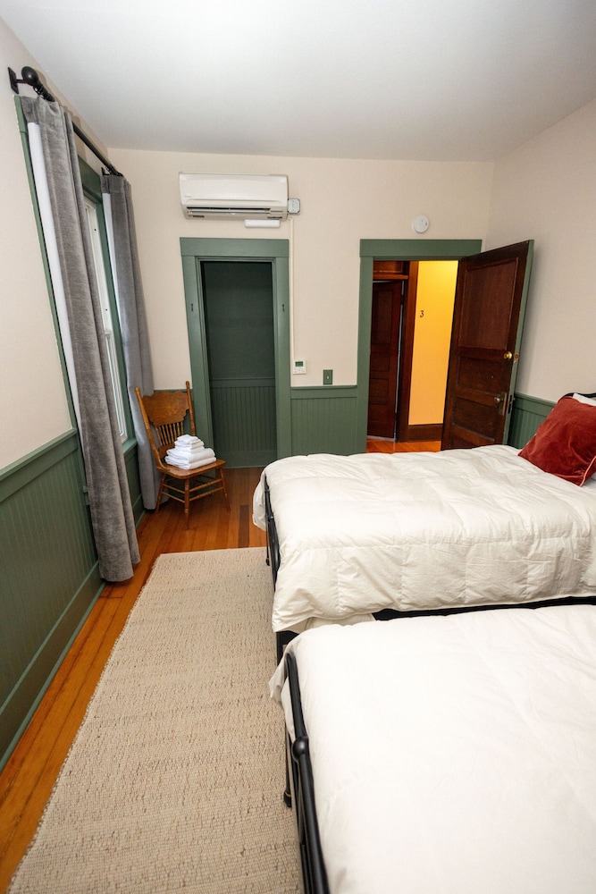 The Lyle Hotel - photo 10