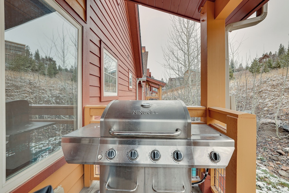 6 Mi to Winter Park Resort Townhome with Hot Tub - photo 25