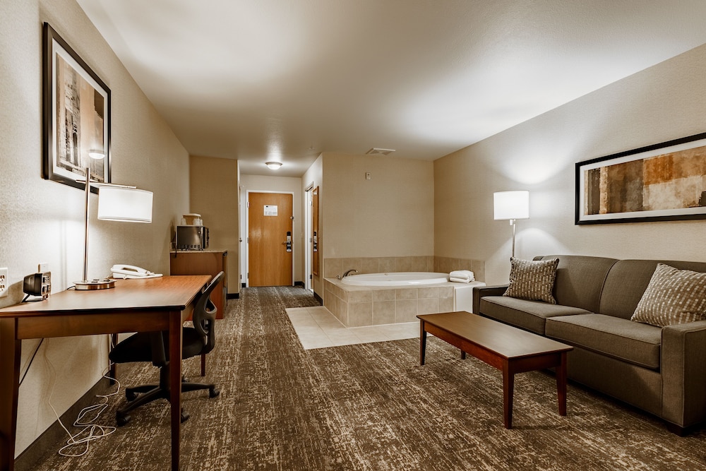 Cobblestone Suites Ripon - photo 15