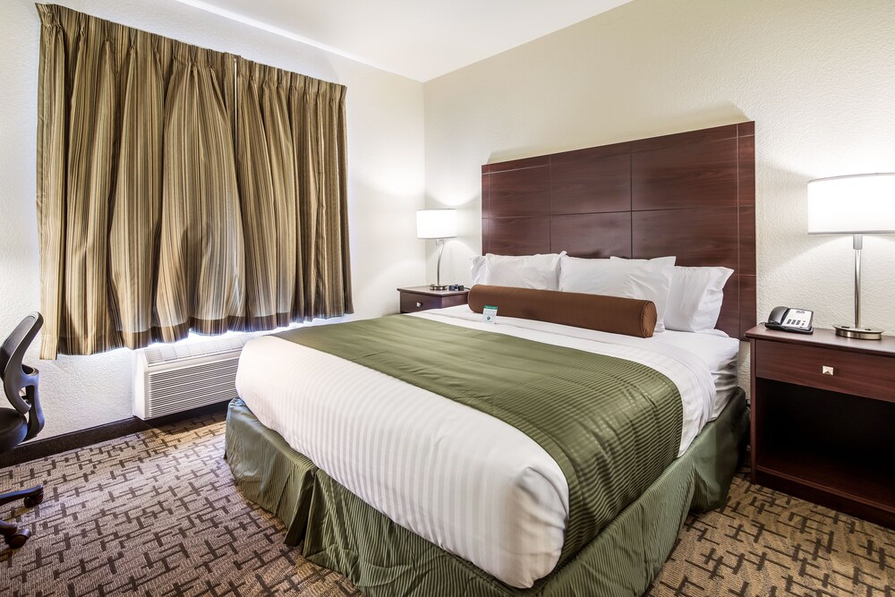 Cobblestone Hotel & Suites Victor - photo 11