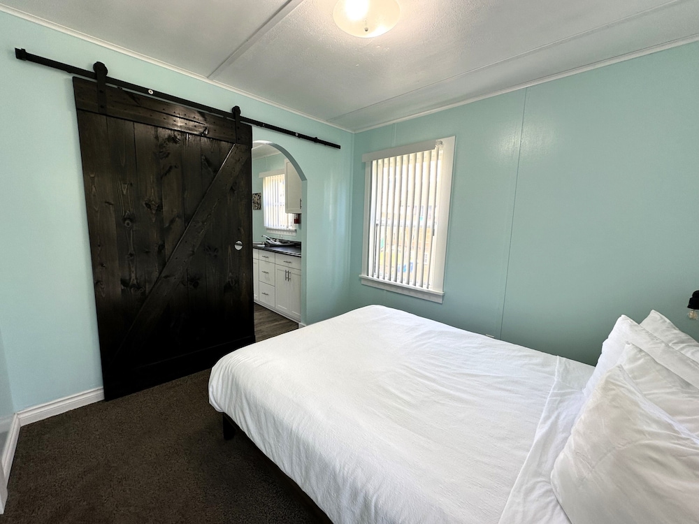 The Anchorage Motel - photo 39