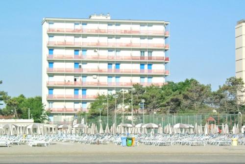 Hotel Antares — Unknown City — photo 5