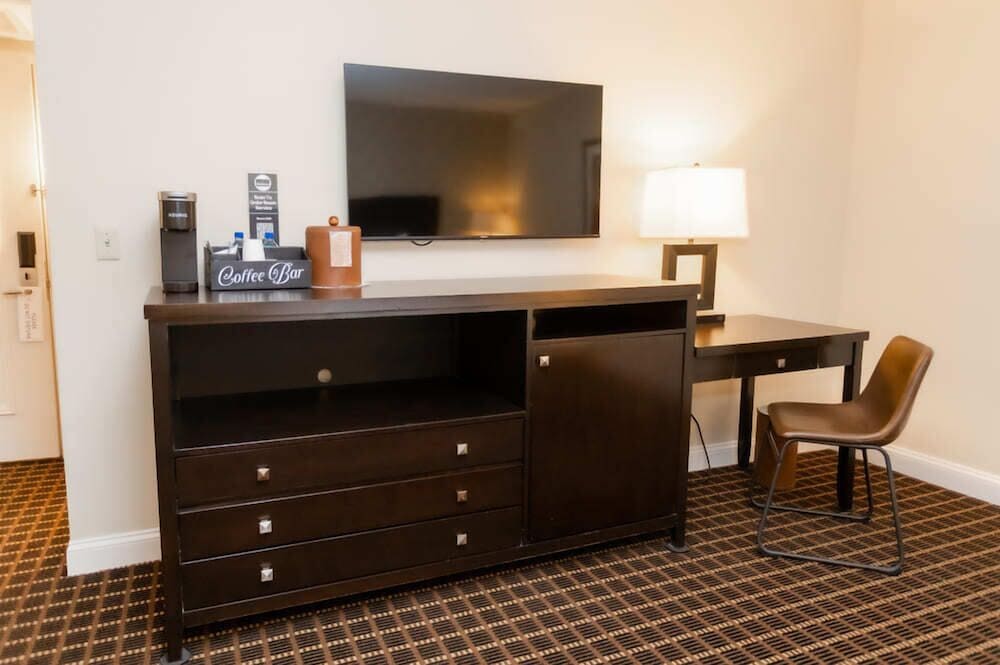 American Hotel - photo 9