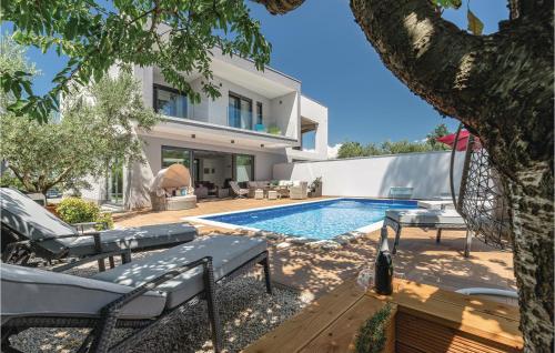 Cozy Home In Cervar With Sauna — 5-Star Luxury Hotel in Porec, Croatia