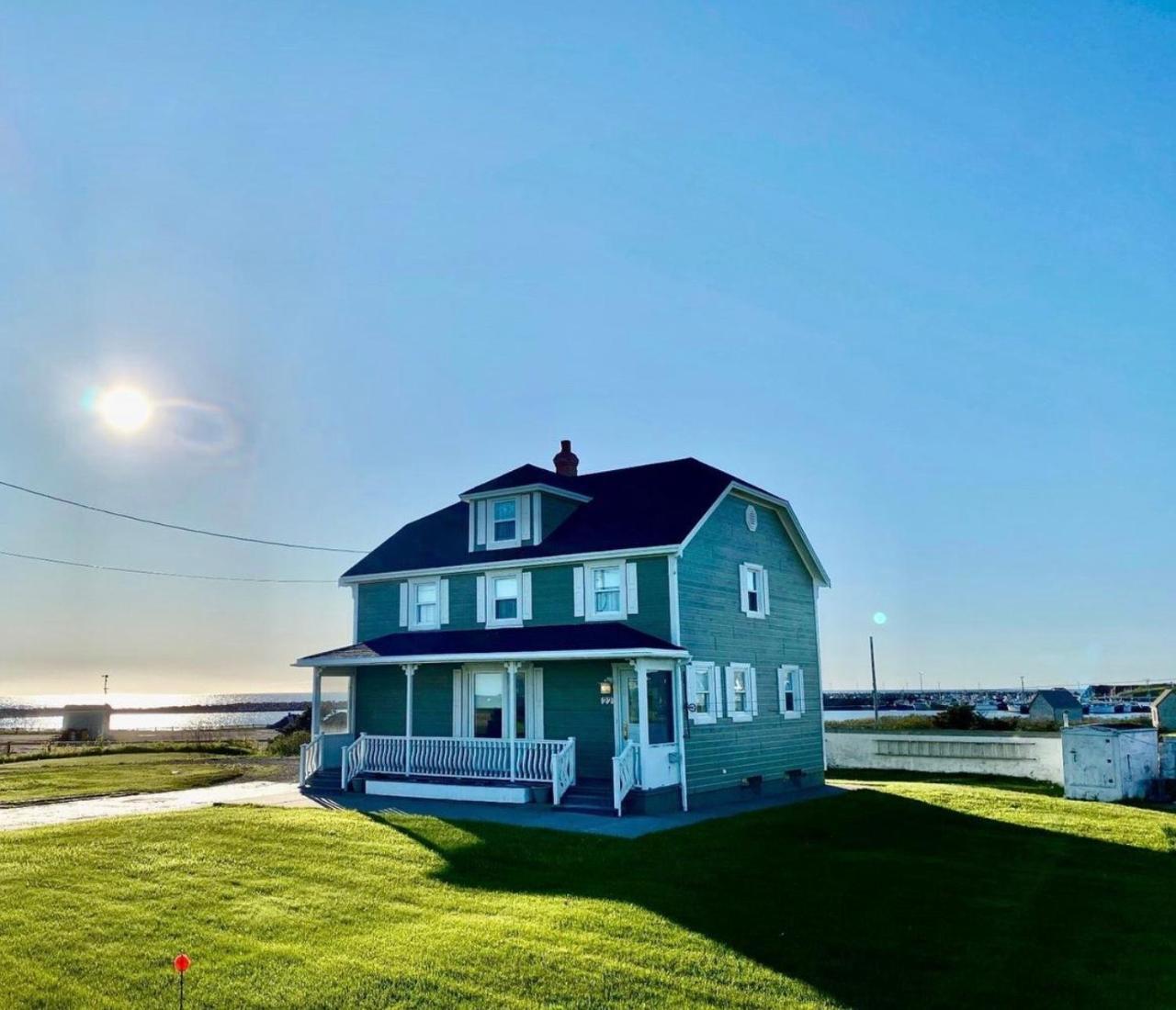 Havre de Paix du Samedi Au Samedi — hotel near Îles-de-la-Madeleine Airport