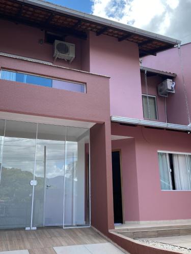 Pousada Rara House in Jaragua Do Sul, Brasil