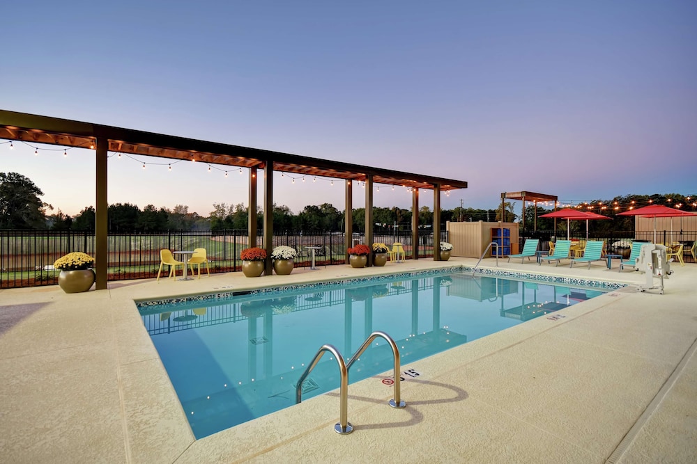Home2 Suites by Hilton Lagrange - photo 31