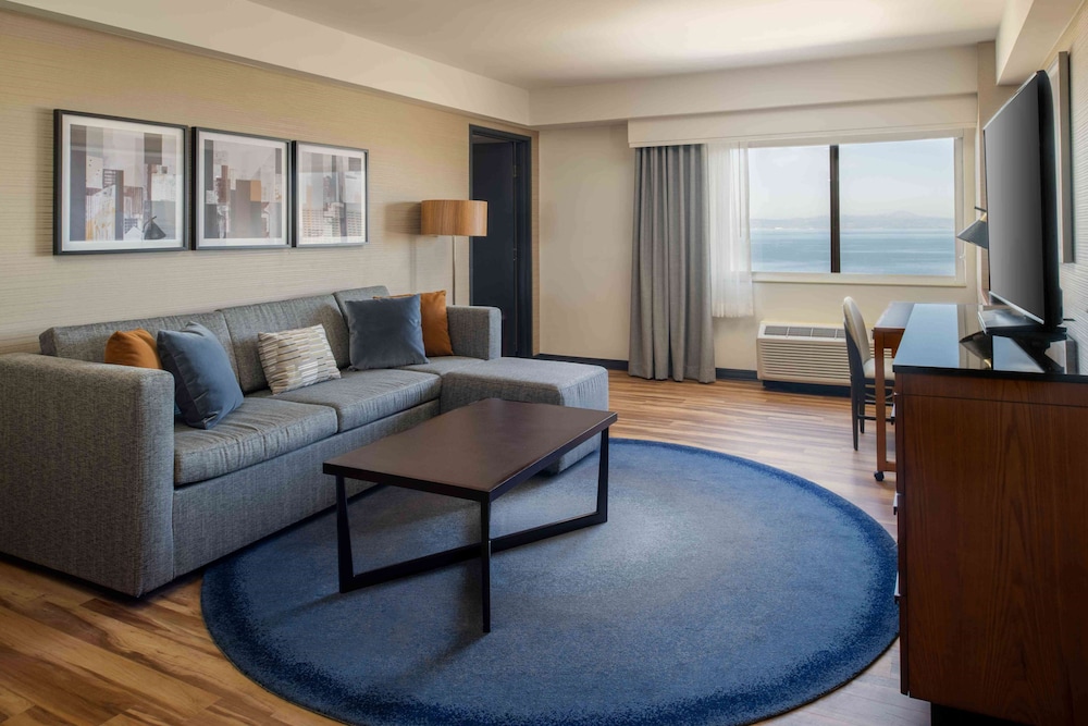DoubleTree by Hilton San Francisco Airport - photo 26
