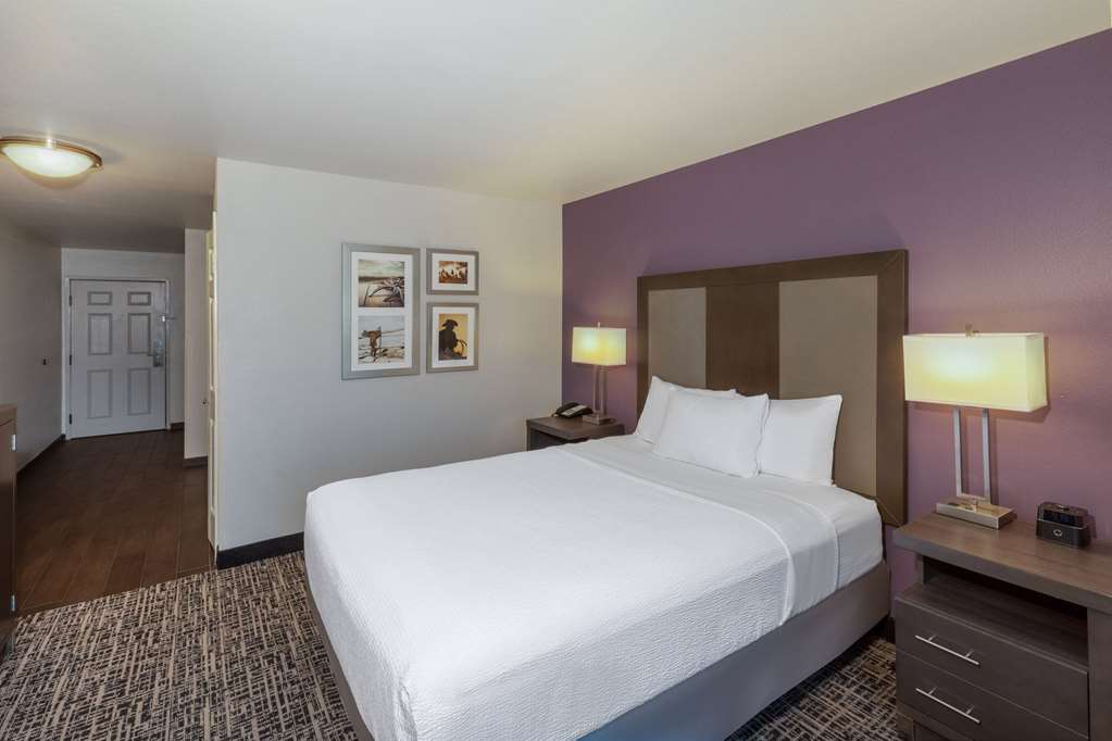 La Quinta Inn & Suites by Wyndham Rockwall - photo 15
