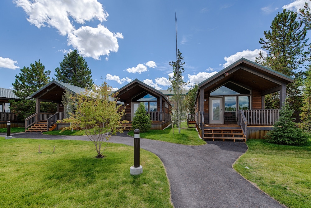 Explorer Cabins At Yellowstone - photo 63