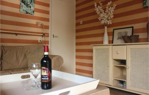 Holiday Home near Veerse Meer Lake Wolphaartsdijk — 4-Star Luxury Hotel in Wolphaartsdijk, Netherlands