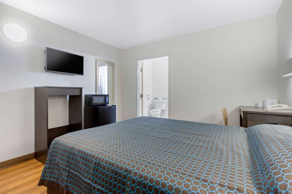 Rodeway Inn Winston Salem Route 52 - photo 10