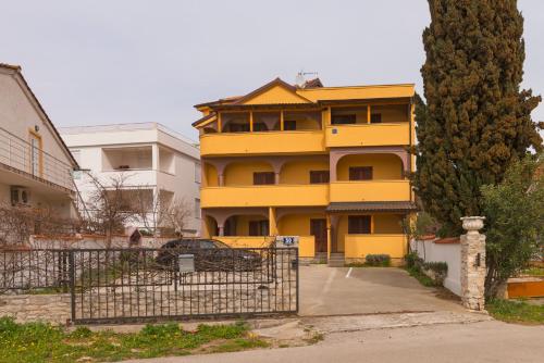 Villa Neptun — 4-Star Luxury Hotel in Pirovac, Croatia