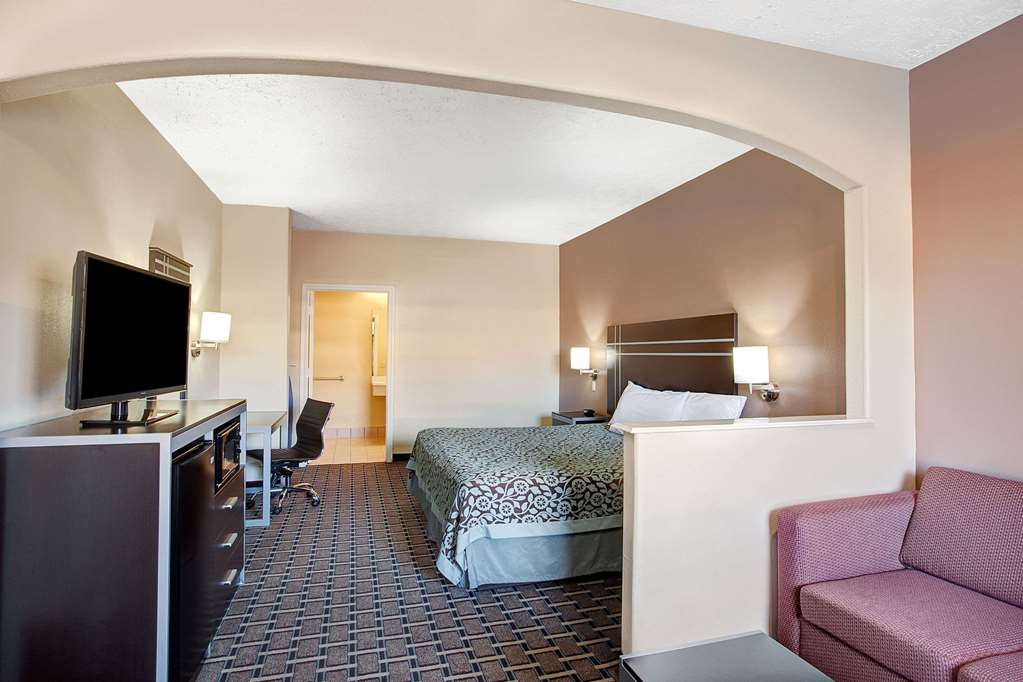 Days Inn & Suites by Wyndham Houston North Spring - photo 9