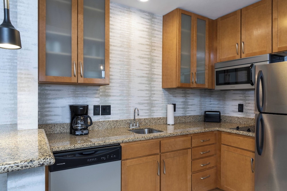 Residence Inn Midland Marriott - photo 14