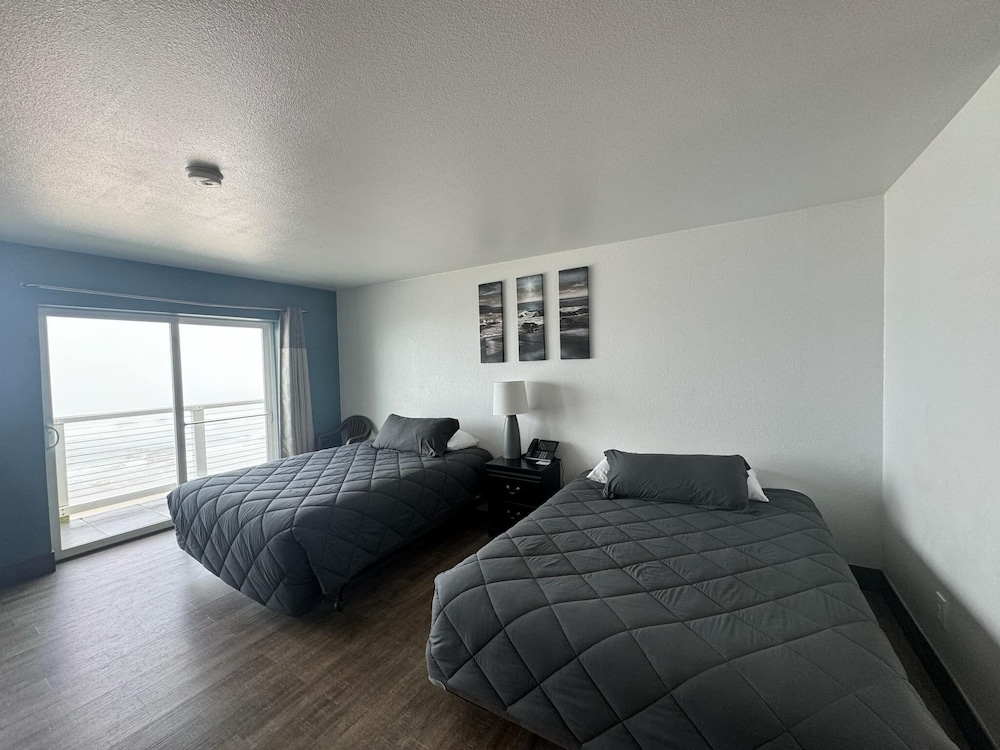 Sunset Oceanfront Lodging - photo 49