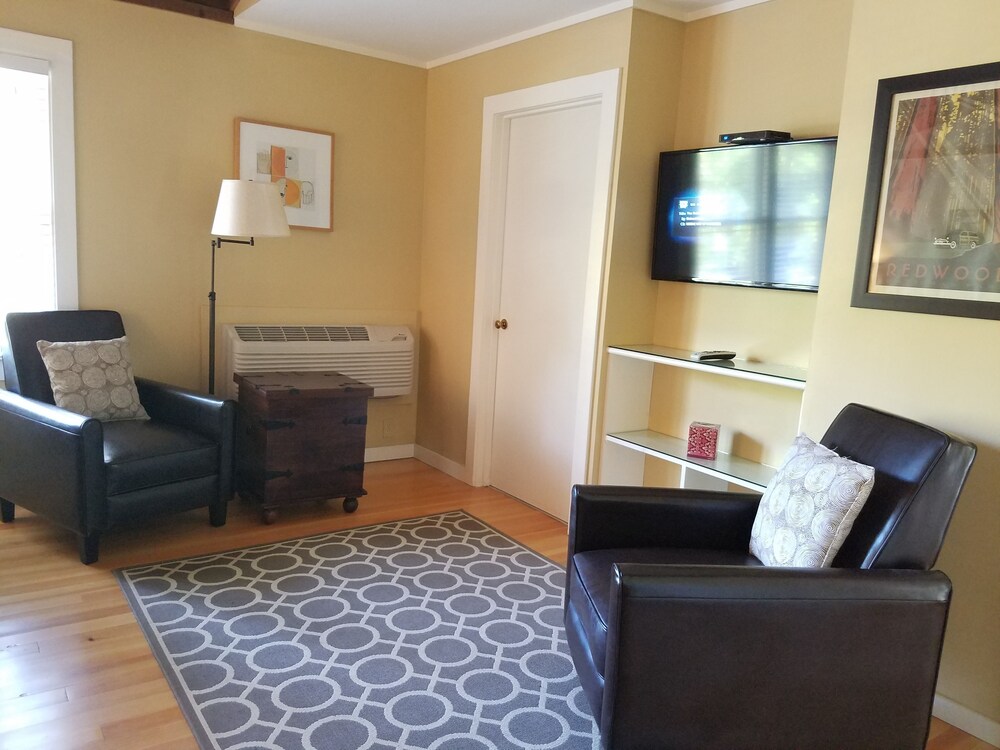 China Creek Cottages - photo 24