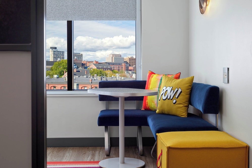 Aloft Portland Downtown Waterfront ME - photo 4