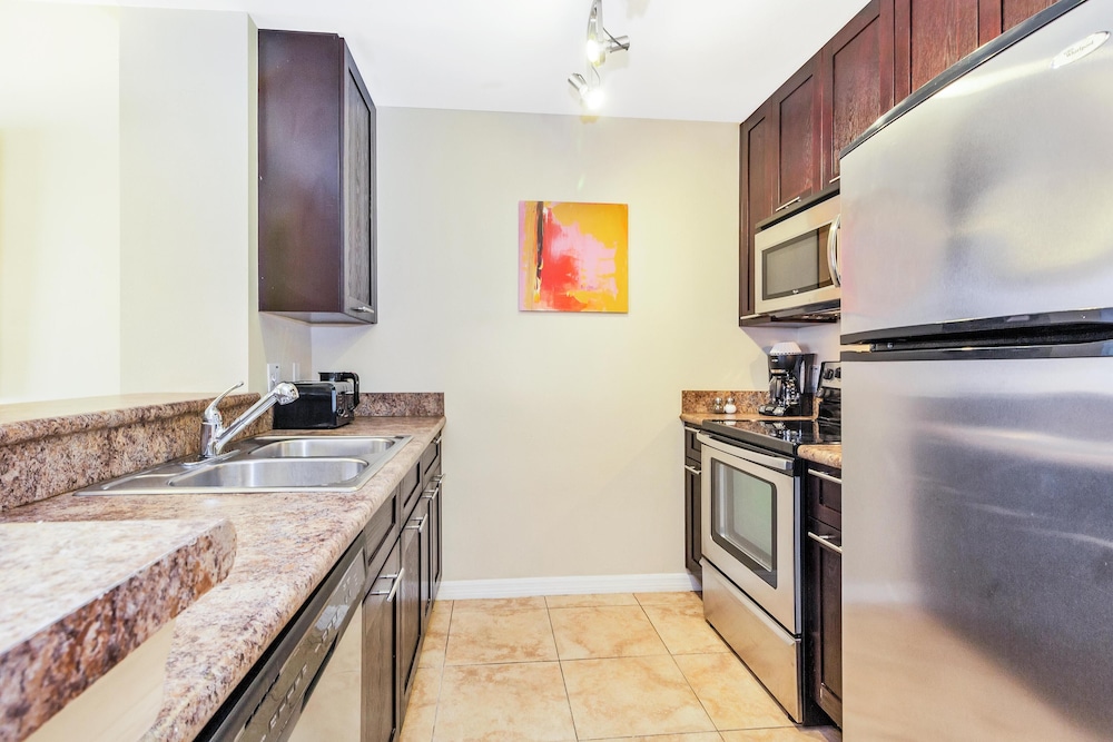 Dharma Home Suites South Miami at Red Road Commons - photo 23