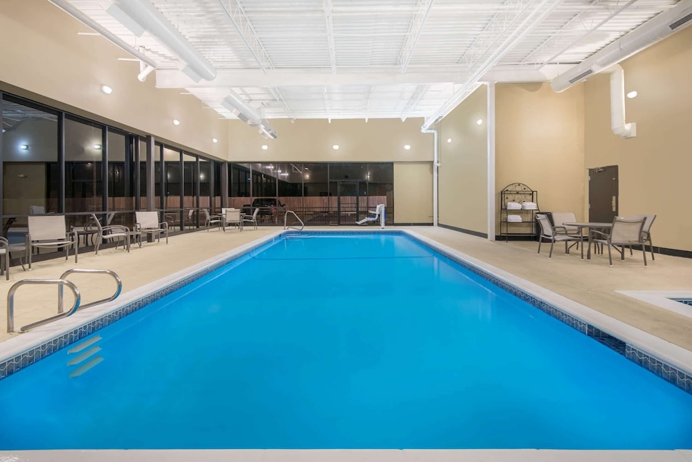 Wyndham Garden Texarkana - photo 12