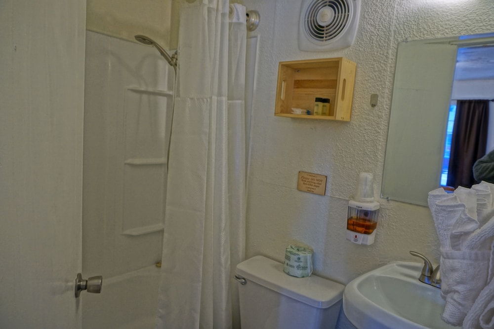 Arbor Inn Motel Oakridge - photo 39