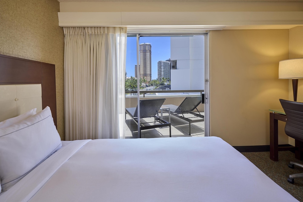 DoubleTree by Hilton Hotel Alana Waikiki Beach - photo 22