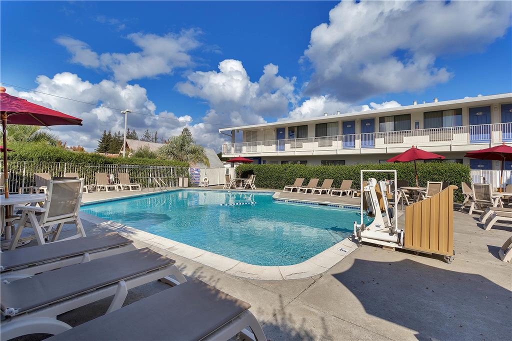 Motel6 Santa Rosa South - photo 30
