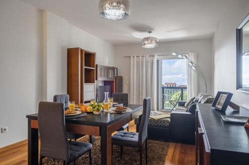 Canico City Center by Zest and Guest — 4-Star Luxury Hotel in Santa Cruz, Portugal