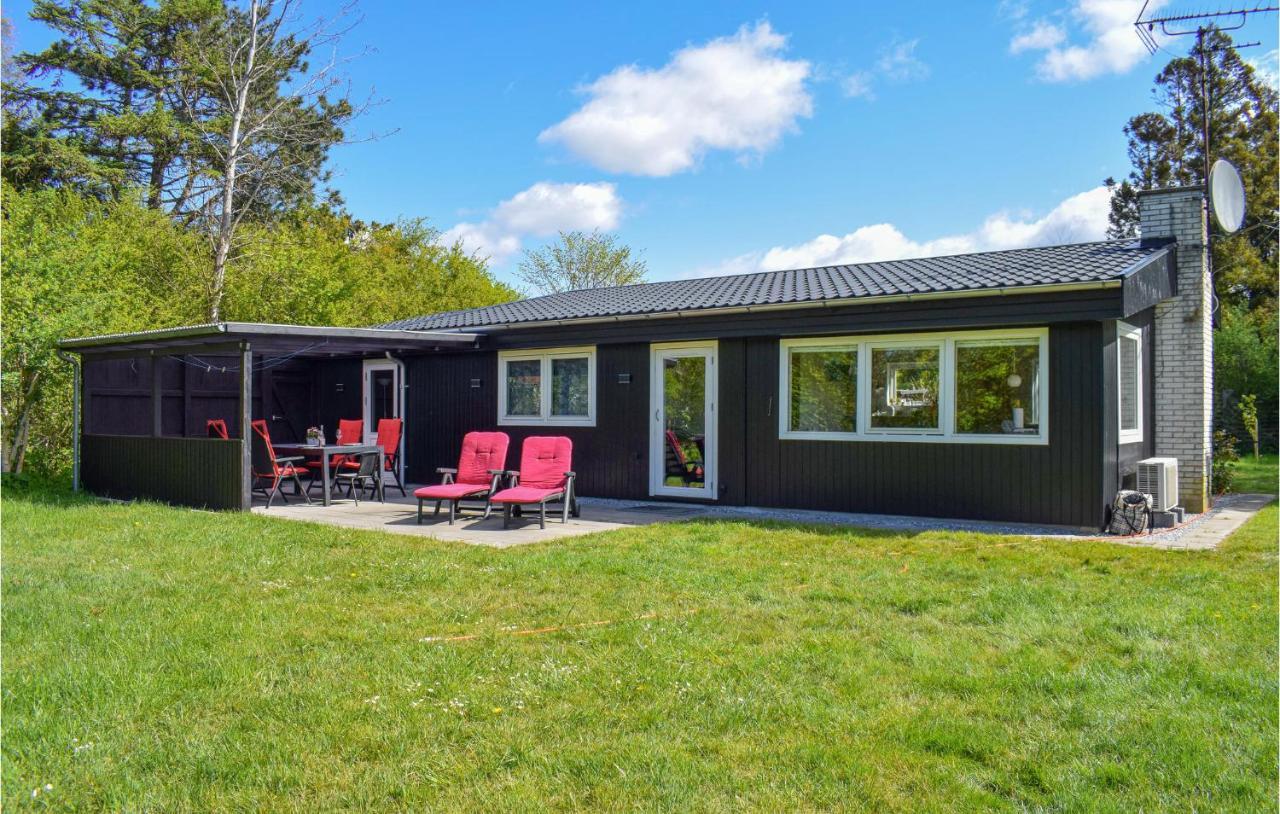 Three Bedroom Holiday Home In Jagerspris — 4-Star Luxury Hotel in Jaegerspris, Denmark