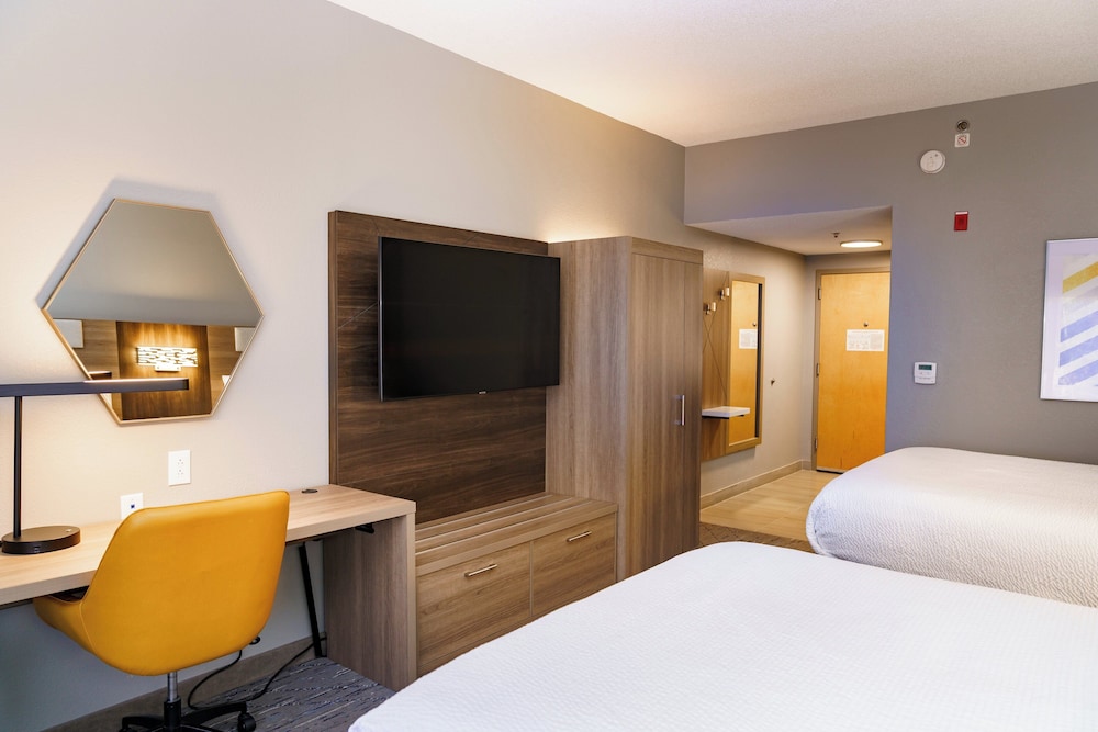Holiday Inn Express Hotel & Suites Raleigh SW NC State by IHG - photo 39